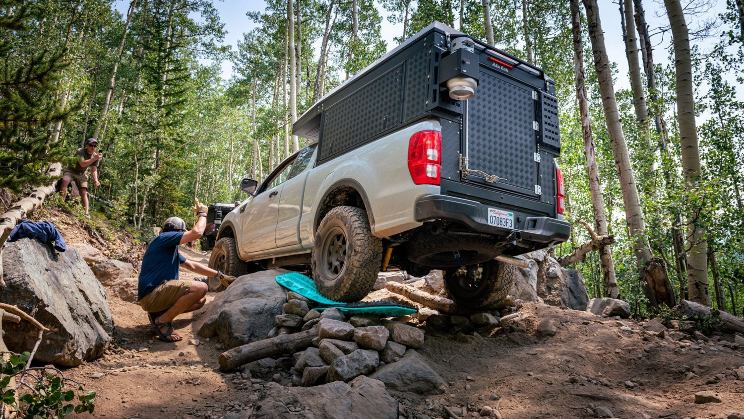 Alu-Cab Canopy Camper Ford Ranger 6&