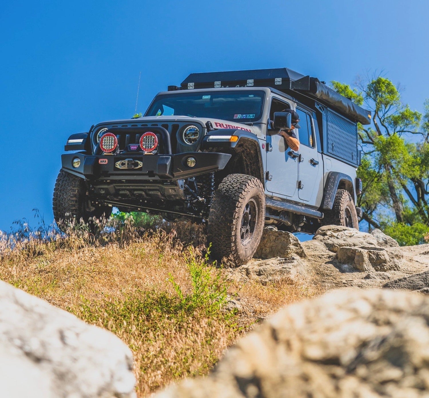 Alu-Cab Canopy Camper Jeep Gladiator JT 2019-Present - Goose Gear