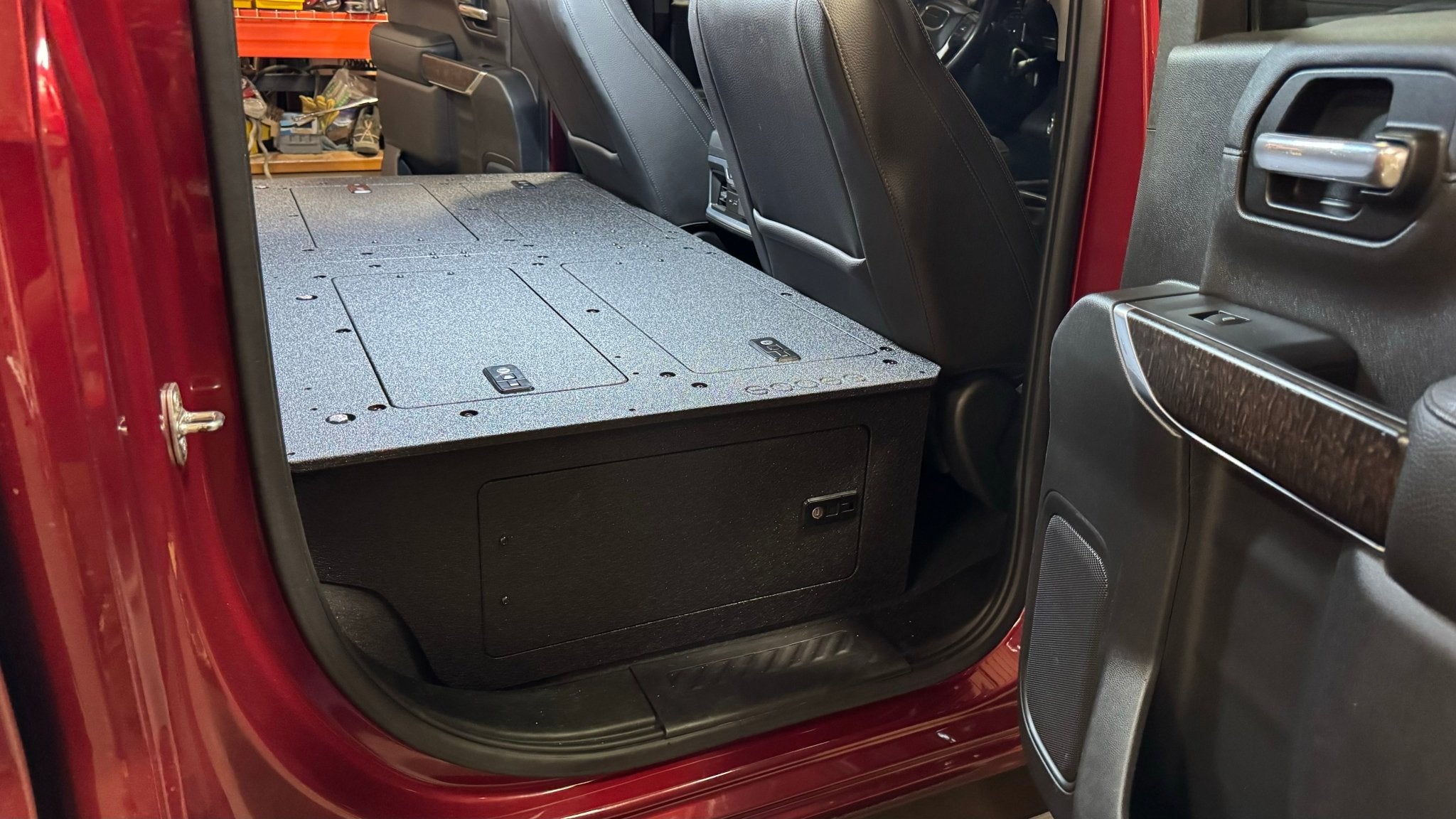 Goose Gear CHEVY - SILVERADO - 4TH GEN - GMC - SIERRA - 2019 - PRESENT - 5TH GEN - EXPLORE SERIES - CREW CAB - SEAT DELETE PLATE SYSTEM - SECOND ROW - 100%